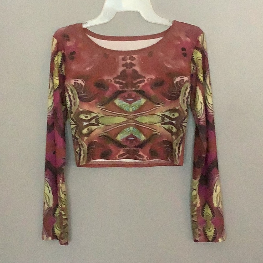 Crop top